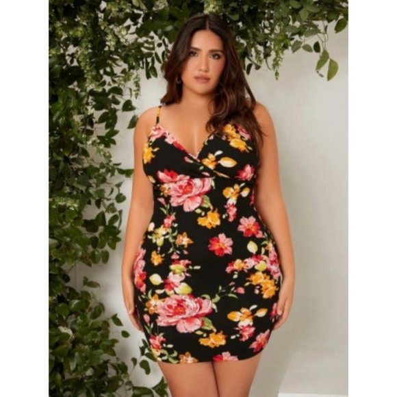 SHEIN Dresses & Skirts - CLEARANCE! Size 16 SHEIN Plus Floral Print Cami Bodycon Dress